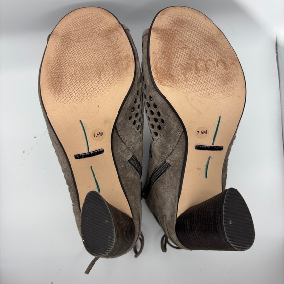 Gianni Bini Taupe Suede Peep Toe Booties 7.5M Cutout Block Heel Zip Back Tie - Picture 7 of 8